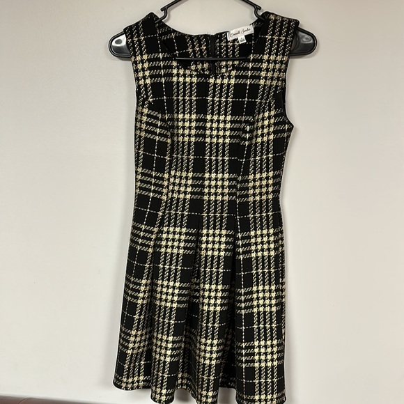 Emerald Sundae Black/Gold Plaid pleated flare sleeveless Drees , Women's S CUTE - Picture 1 of 8